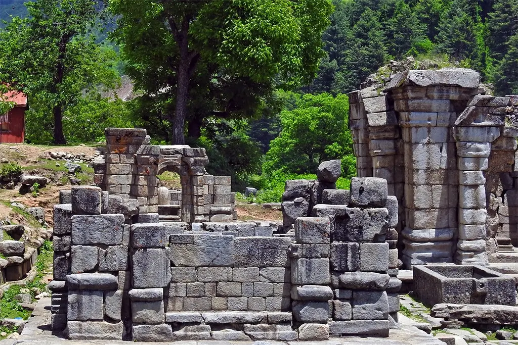 Naranag - Popular Tourist Attractions