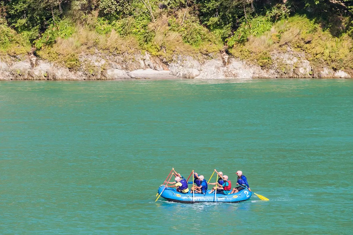 River rafting in sonmarg