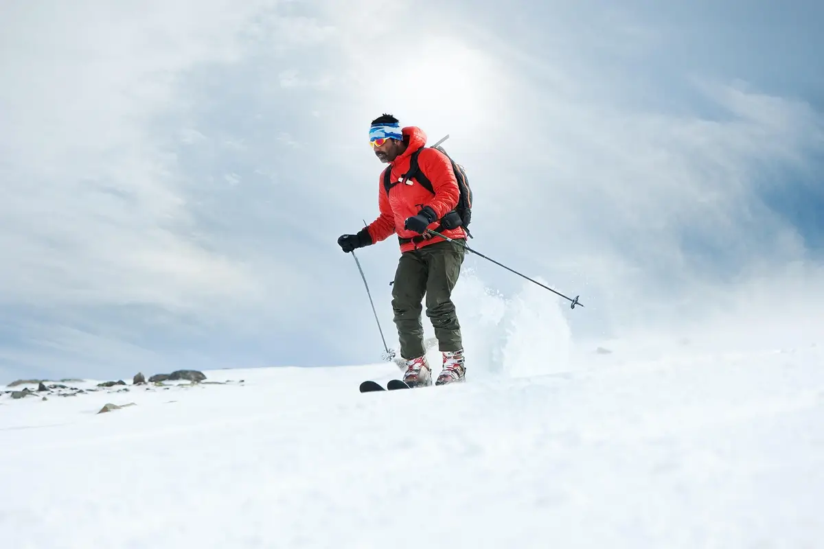 Snow activities in sonmarg
