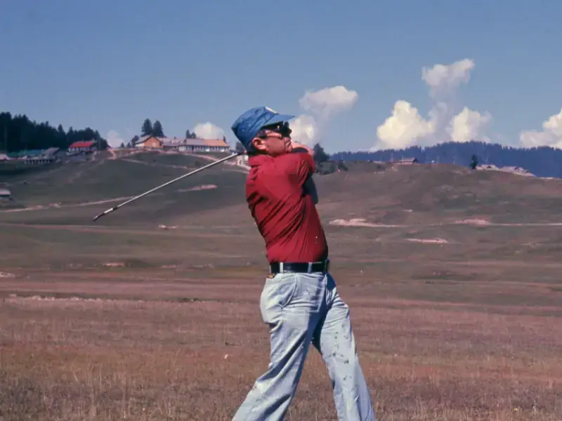 Golfing in Gulmarg