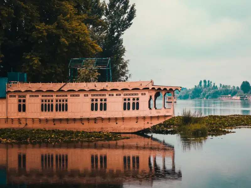 Houseboat Stays- Top Things to Do in Srinagar