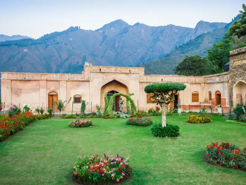 Pari Mahal-Popular Tourist Attraction in Srinagar