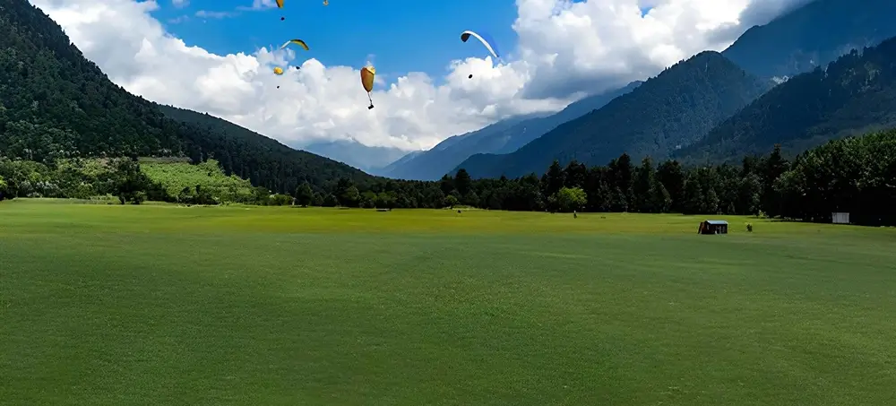 Paragliding in Betaab Valley - Tourism in Betaab Valley